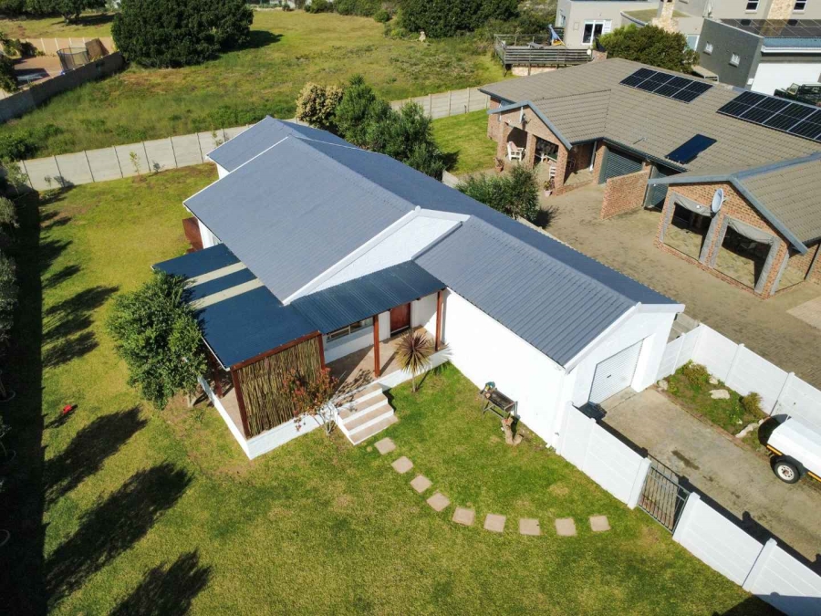 2 Bedroom Property for Sale in Stilbaai Wes Western Cape